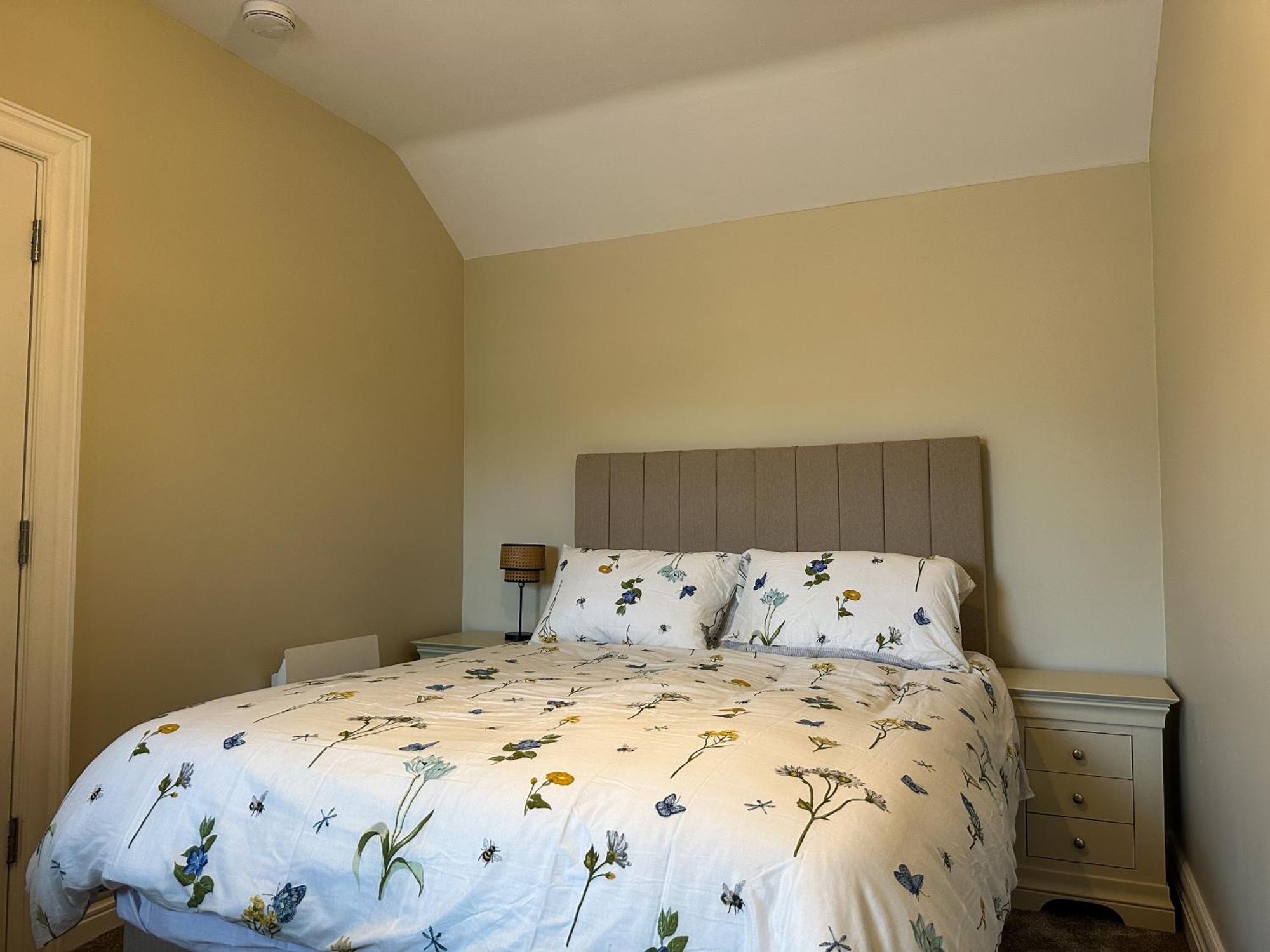 Adams Complex Lejlighed Tullamore Eksteriør billede